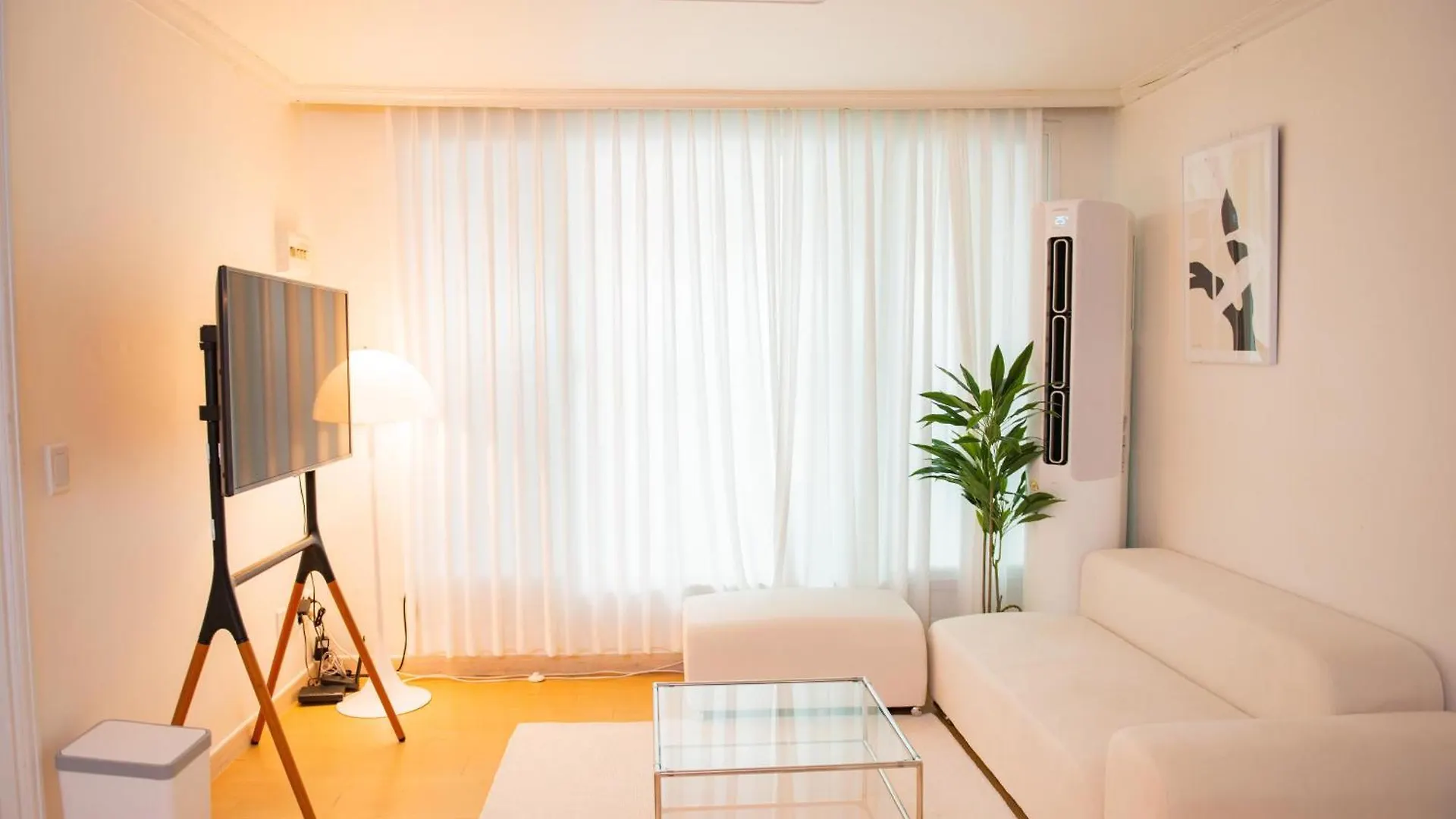New Open Sale Haebangchon Stay Itaewon Myeongdong Hongdae Insadong Gyeongbokgung Palace Seoul Südkorea