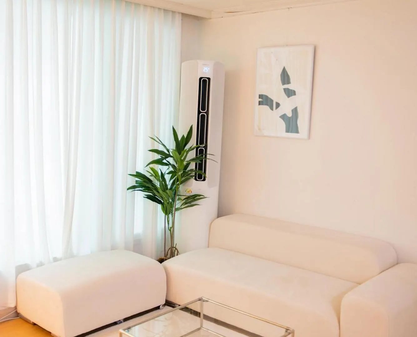 Villa New Open Sale Haebangchon Stay Itaewon Myeongdong Hongdae Insadong Gyeongbokgung Palace Seoul